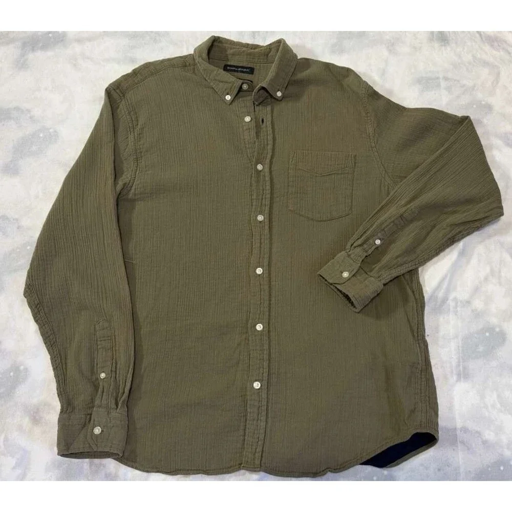 Banana Republic Mens XL Olive Green Untucked Slim Fit Button Down Shirt